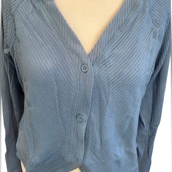 Area Stars NWT Ribbed Boyfriend Top V Neck Button Down Long Sleeve Blue XL - Picture 4 of 9